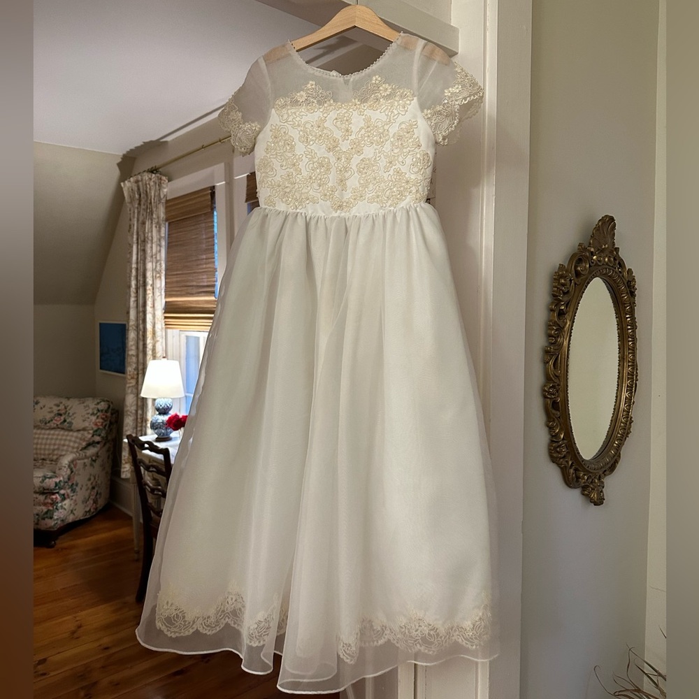 Girls size 7 Flower girl or First Communion dress